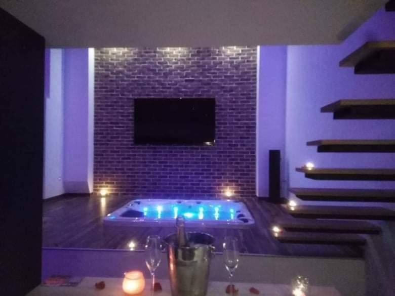 magnifique loft avec jacuzzi et sauna privatif Ferriere-la-Grande Exterior foto